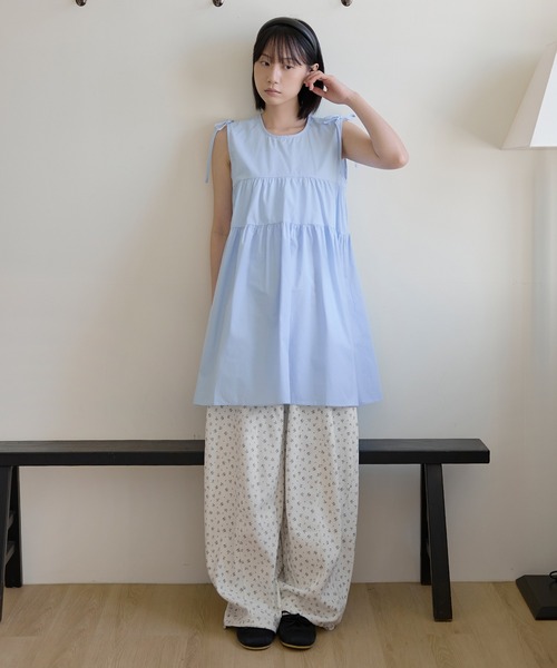UNE MANSION(ユヌマンション)の「ショルダーリボンティアードワンピース(Tシャツ/カットソー・レディース・ブラック/アイボリー/スカイブルー・FREE)」の7枚目の写真