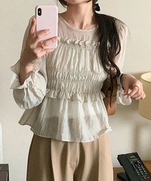 ギャザーフリルクルーネックブラウス