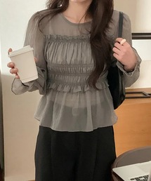 ギャザーフリルクルーネックブラウス