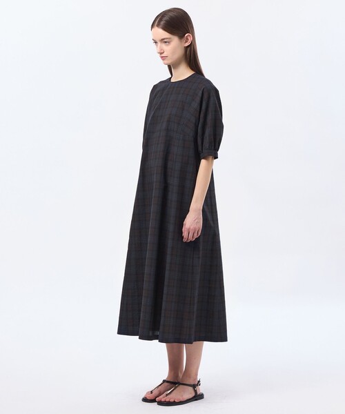 MACKINTOSH PHILOSOPHY(マッキントッシュ フィロソフィー)の「サッカーチェックフレアワンピース(ワンピース・レディース・ネイビー/ベージュ・38/36)」の6枚目の写真