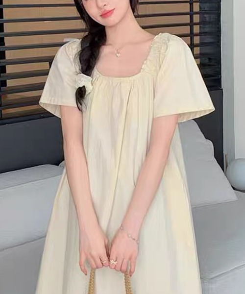 shopnikoniko(ショップニコニコ)の「ワンピース 夏 ミディ丈 半袖 ギャザースクエアネック ワンピース(ワンピース・レディース・ホワイト/ピンク・フリー)」の3枚目の写真