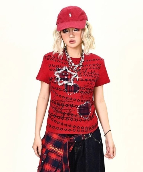 GEMEDA（ジェメダ）の「ハートプリント レースアップ風 半袖ニットトップス（Tシャツ/カットソー・レディース・レッド/ホワイト/モカ・M）」の18枚目の写真