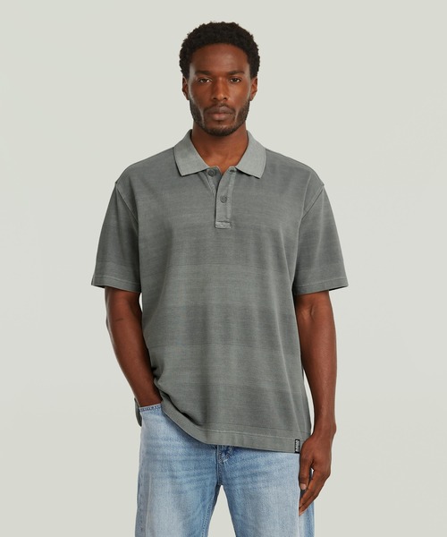 G-STAR(ジースター)の「Washed Jacquard Relaxed Polo/ウォッシュド加工ジャガードリラックスポロ(ポロシャツ・メンズ・グレー系その他/グレー系その他2・X-SMALL/LARGE/MEDIUM/SMALL/X-LARGE)」の2枚目の写真