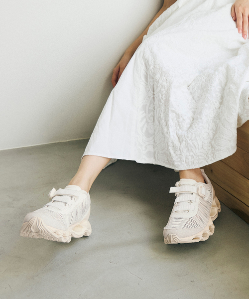 MIZUNO（ミズノ　）の「MIZUNO / ミズノ WAVE PROPHECY STRAP 2（スニーカー・レディース・ホワイト系その他/チャコールグレー・25cm/24cm/23cm）」の7枚目の写真