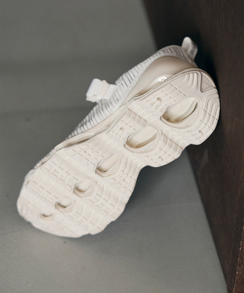 MIZUNO（ミズノ　）の「MIZUNO / ミズノ WAVE PROPHECY STRAP 2（スニーカー・レディース・ホワイト系その他/チャコールグレー・25cm/24cm/23cm）」の11枚目の写真