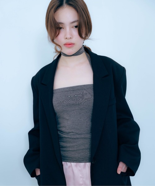 Carmelo(カーメロ)の「Pierced Skin Tube Top (white/gray)(キャミソール・レディース・ホワイト/チャコールグレー・FREE)」の2枚目の写真