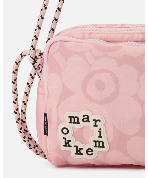 marimekko(マリメッコ)の「【kioski】Kavari Mini Unikko / shoulder bag(ショルダーバッグ・レディース・ベビーピンク/ブラック/レッド・FREE)」の11枚目の写真