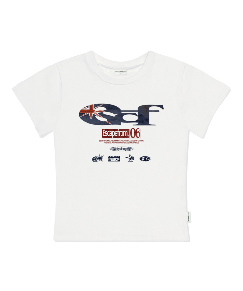 ESCAPEFROM（エスケープフロム）の「ブリティッシュビンテージ ESCFロゴコラージュプリントスリムフィット半袖Tシャツアイボリー（Tシャツ/カットソー・レディース・その他・MEDIUM/LARGE）」の2枚目の写真