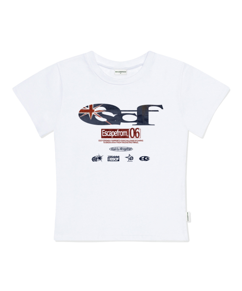 ESCAPEFROM（エスケープフロム）の「ブリティッシュビンテージ ESCFロゴコラージュプリントスリムフィット半袖Tシャツアイボリー（Tシャツ/カットソー・レディース・その他・MEDIUM/LARGE）」の3枚目の写真