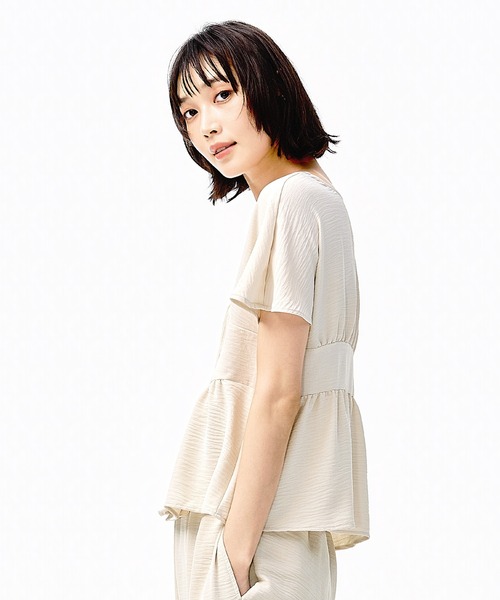 coca(coca)(コカ)の「ペプラム切り替えブラウス(シャツ/ブラウス・レディース・ブルー/ライトベージュ・L/M/S)」の11枚目の写真