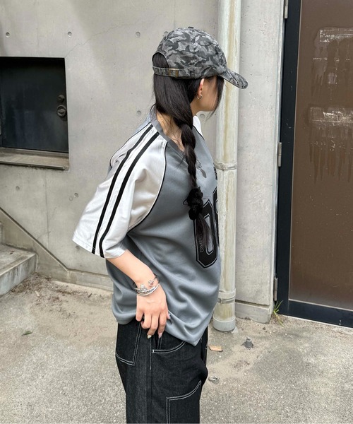 sedacle(セダクル)の「ナンバリングユニフォームTEE(Tシャツ/カットソー・メンズ・グレー/ブラック・LARGE/MEDIUM/SMALL)」の9枚目の写真
