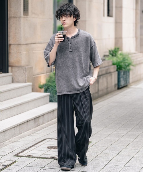 Rocky Monroe(ロッキーモンロー)の「オーバーサイズ ヴィンテージ加工ヘンリーネック半袖サマーニットTシャツ(ニット/セーター・メンズ・チャコール/ベージュ/ワイン/ブラック・XL/L/M)」の7枚目の写真