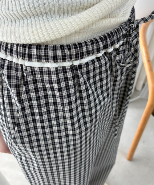 FUULLY STUDIO(フーリィーステューディオ)の「サテンリボンチェックイージーパンツ/セットアップ(その他パンツ・レディース・ネイビー/ブラック・FREE)」の9枚目の写真