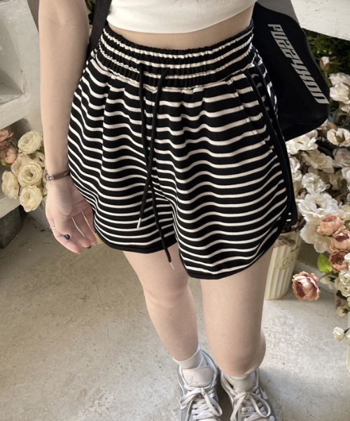 Teem Store（チームストア）の「ボーダー柄スウェットショートパンツ（その他パンツ・レディース・ブラック/アイボリー・F）」の7枚目の写真