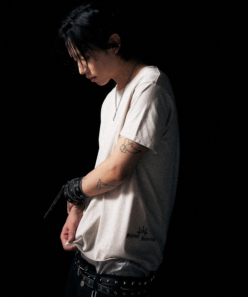 SCHISM INDUCING(スキズムインデューシング)の「CROSS CROPPED T SHIRT LIGHT GREY(Tシャツ/カットソー・レディース・その他・LARGE/MEDIUM)」の6枚目の写真