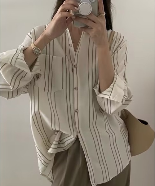 AsheKsha(アシクシャ)の「フレンチストライプのゆったり長袖シャツ(シャツ/ブラウス・レディース・ベージュ・M)」の2枚目の写真