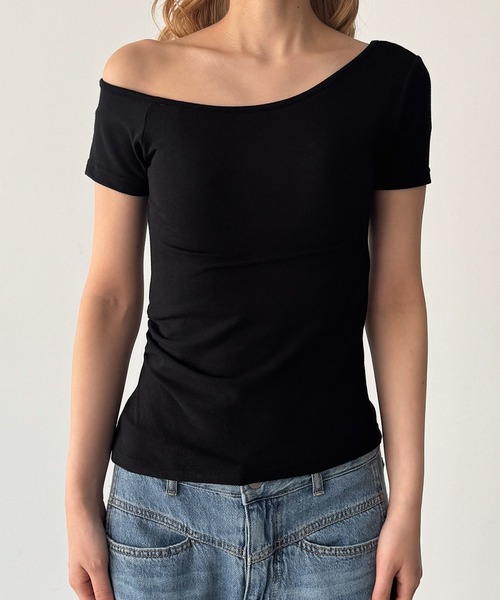 CANAL JEAN（キャナルジーン）の「El mar　ワンショルダーサイドギャザーTシャツ（Tシャツ/カットソー・レディース・アイボリー/ブラック・ONE SIZE）」の9枚目の写真