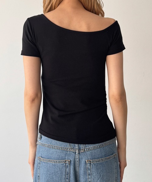 CANAL JEAN（キャナルジーン）の「El mar　ワンショルダーサイドギャザーTシャツ（Tシャツ/カットソー・レディース・アイボリー/ブラック・ONE SIZE）」の12枚目の写真