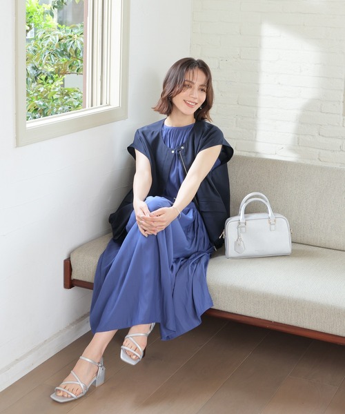 GLACIER lusso(グラシアルッソ)の「【美冷・接触冷感】ドロスト使いジップベスト(ベスト・レディース・ネイビー/モカ・L/M/S)」の6枚目の写真