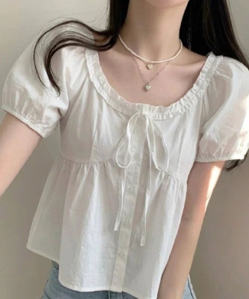 CHUL(チュル)の「リボンギャザーペプラムブラウス(シャツ/ブラウス・レディース・ブルー/ホワイト・X-LARGE/SMALL/LARGE/MEDIUM)」の3枚目の写真