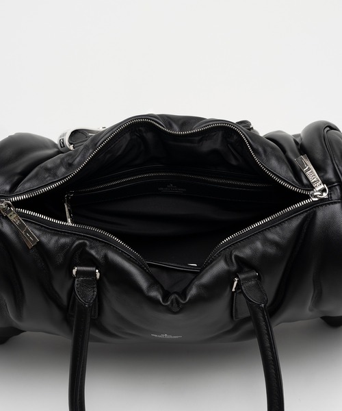 Maison MIHARA YASUHIRO(メゾンミハラヤスヒロ)の「"PUCKER" Puffer Duffle Bag(ショルダーバッグ・レディース・ブラック・FREE)」の5枚目の写真
