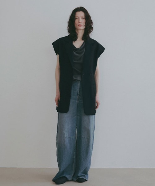 ETRE TOKYO(エトレトウキョウ)の「リネンライクボールドショルダージレ(その他アウター・レディース・ネイビー/ブラック・M/S)」の3枚目の写真