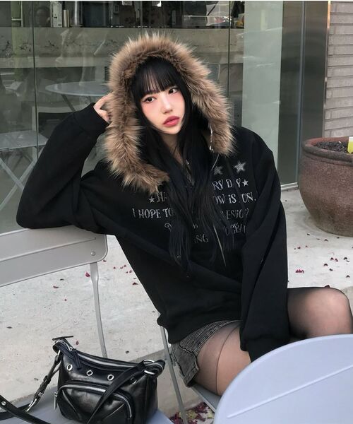 LUVISTRUE（ラヴイズトゥルー）の「FS LETTER HOOD ZIPUP(WHITE)（パーカー・レディース・その他・FREE）」の7枚目の写真