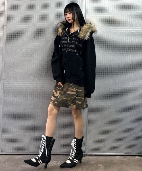 LUVISTRUE（ラヴイズトゥルー）の「FS LETTER HOOD ZIPUP(WHITE)（パーカー・レディース・その他・FREE）」の3枚目の写真