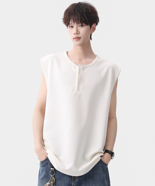 neos(ネオス)の「【neos】ワッフルヘンリーネック ノースリーブTシャツ ルーズシルエット タンクトップ(タンクトップ・メンズ・ブラック/ホワイト/グレー・MEDIUM/X-LARGE/LARGE)」の14枚目の写真