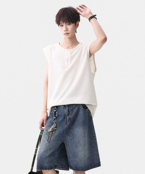 neos(ネオス)の「【neos】ワッフルヘンリーネック ノースリーブTシャツ ルーズシルエット タンクトップ(タンクトップ・メンズ・ブラック/ホワイト/グレー・MEDIUM/X-LARGE/LARGE)」の16枚目の写真