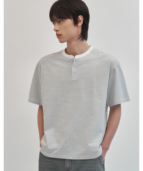 WORK ON BODY OFF（ワークオンボディオフ）の「マレ コットン ヘンリーネック 半袖Tシャツ [ホワイト ブルー]（Tシャツ/カットソー・メンズ・ホワイト×ブルー・MEDIUM/LARGE/X-LARGE）」の6枚目の写真