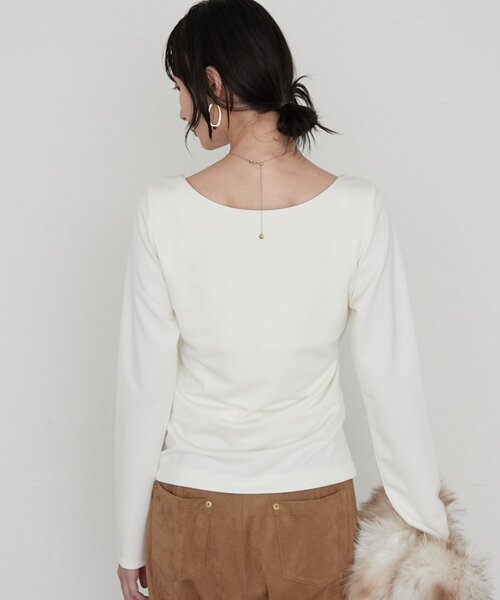 LOUNGEDRESS(ラウンジドレス)の「《着映えトップス/きれい見え》NEWドレープカットソー 秋服(Tシャツ/カットソー・レディース・ブラック/カーキ/オフホワイト・FREE)」の10枚目の写真