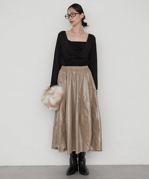 LOUNGEDRESS(ラウンジドレス)の「《着映えトップス/きれい見え》NEWドレープカットソー 秋服(Tシャツ/カットソー・レディース・ブラック/カーキ/オフホワイト・FREE)」の18枚目の写真