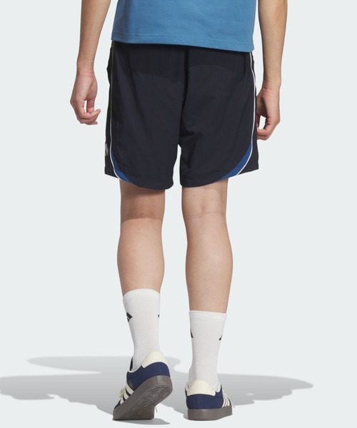 adidas(アディダス)の「ブランド ラブ ルーズフィット ライトウーブン 8インチ ショーツ / ハーフパンツ / アディダス adidas(その他パンツ・メンズ・ブルー・XX-LARGE/3XL/LARGE/MEDIUM/SMALL/X-LARGE/X-SMALL)」の2枚目の写真