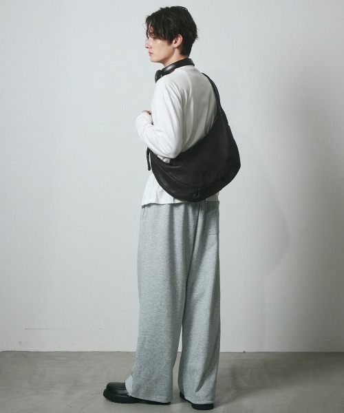 DAZE（デイズ）の「スウェット ワイドストレートパンツ / 裾ドローコード仕様 / ユニセックス（スウェットパンツ・メンズ・ブラック/グレー・SMALL/MEDIUM/LARGE/X-LARGE）」の3枚目の写真
