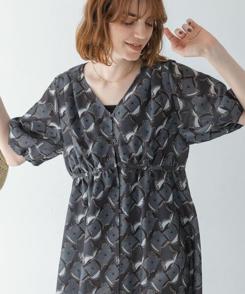 URBAN RESEARCH Sonny Label(アーバンリサーチサニーレーベル)の「アフリカンプリントワンピース(ワンピース・レディース・チャコールグレー/ブラウン・FREE)」の4枚目の写真