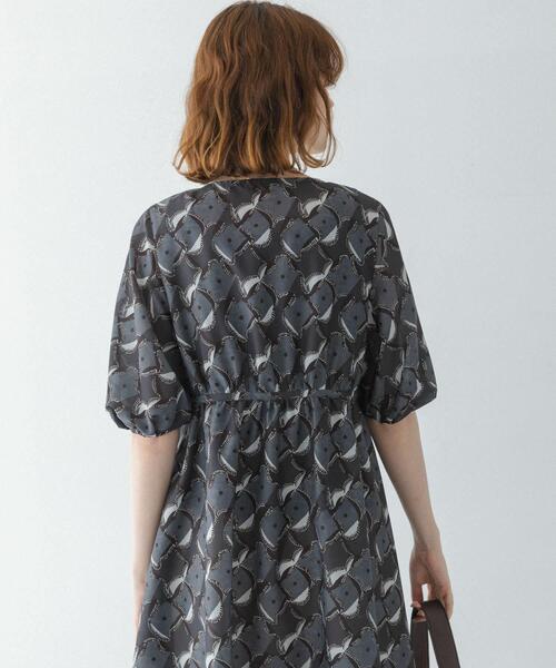URBAN RESEARCH Sonny Label(アーバンリサーチサニーレーベル)の「アフリカンプリントワンピース(ワンピース・レディース・チャコールグレー/ブラウン・FREE)」の6枚目の写真