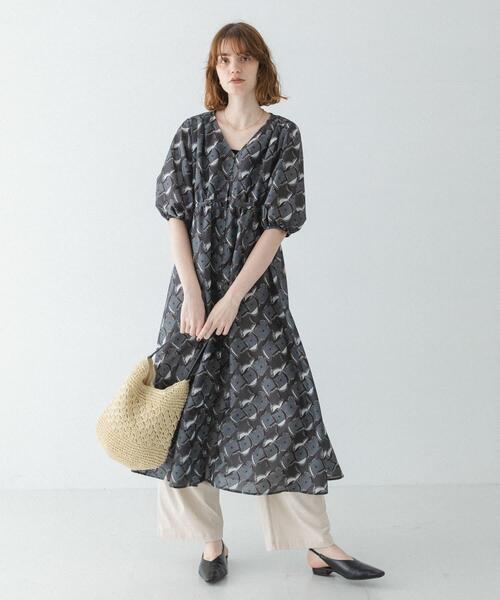 URBAN RESEARCH Sonny Label(アーバンリサーチサニーレーベル)の「アフリカンプリントワンピース(ワンピース・レディース・チャコールグレー/ブラウン・FREE)」の9枚目の写真