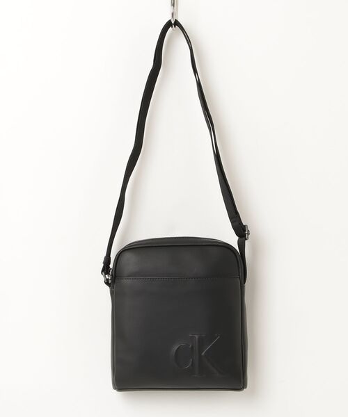 Calvin Klein(カルバン・クライン)の「Calvin Klein カルバンクライン BOLD CK REPORTER ボールド CK レポーター ショルダーバッグ(ショルダーバッグ・メンズ・ブラック・FREE)」の16枚目の写真