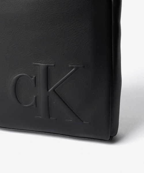 Calvin Klein(カルバン・クライン)の「Calvin Klein カルバンクライン BOLD CK REPORTER ボールド CK レポーター ショルダーバッグ(ショルダーバッグ・メンズ・ブラック・FREE)」の7枚目の写真