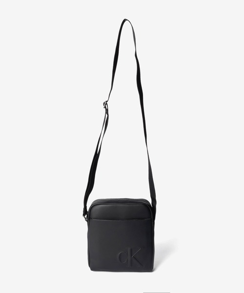 Calvin Klein(カルバン・クライン)の「Calvin Klein カルバンクライン BOLD CK REPORTER ボールド CK レポーター ショルダーバッグ(ショルダーバッグ・メンズ・ブラック・FREE)」の11枚目の写真