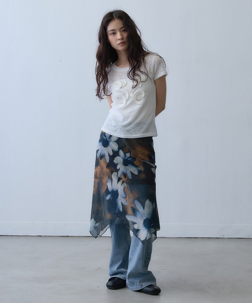 Clum(クルム)の「sheer floral layered skirt / シアーフラワーレイヤードスカート(スカート・レディース・ブラック・MEDIUM/LARGE/SMALL)」の5枚目の写真