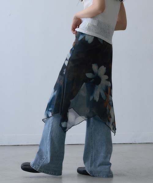 Clum(クルム)の「sheer floral layered skirt / シアーフラワーレイヤードスカート(スカート・レディース・ブラック・MEDIUM/LARGE/SMALL)」の10枚目の写真
