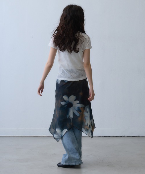 Clum(クルム)の「sheer floral layered skirt / シアーフラワーレイヤードスカート(スカート・レディース・ブラック・MEDIUM/LARGE/SMALL)」の15枚目の写真