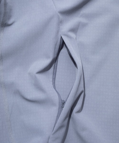 F/CE. (エフシーイー)の「F/CE. TEC FLEECE ZIP JK / エフシーイー テック フリース ジップ ジャケット(ブルゾン・メンズ・グレー/ブラック・LARGE/MEDIUM)」の11枚目の写真