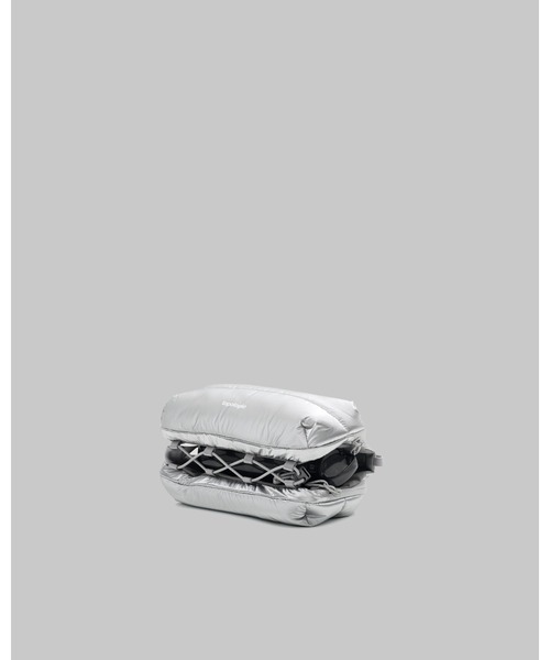 Topologie(トポロジー)の「Bottle Sacoche Medium(ボトル サコッシュミディアム)(ショルダーバッグ・レディース・ブラック系・ONE SIZE)」の2枚目の写真