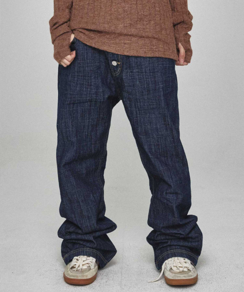 KICHUL(キチョル)の「リジッドストレートデニムパンツ(インディゴ)(デニムパンツ・レディース・その他・SMALL/MEDIUM/LARGE)」の4枚目の写真