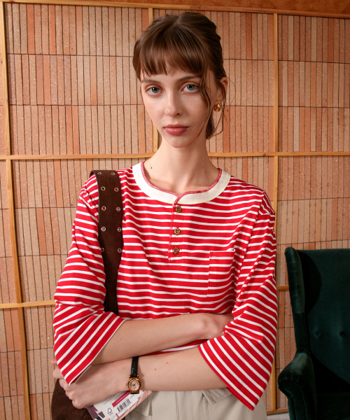 PIGMENT(ピグメント)の「ボタン付きミニポケットヘンリーネックTシャツ (YZTS2607023)(Tシャツ/カットソー・レディース・グリーン/レッド/ホワイト・FREE)」の5枚目の写真