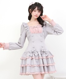 フリルたっぷりレイヤードワンピース