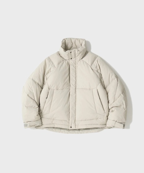 WHITE MOUNTAINEERING(ホワイトマウンテニアリング)の「【White Mountaineering / ホワイトマウンテニアリング】WM×TAION DOWN JACKET(ダウンジャケット/コート・メンズ・ライトグレー・2/1/0)」の2枚目の写真